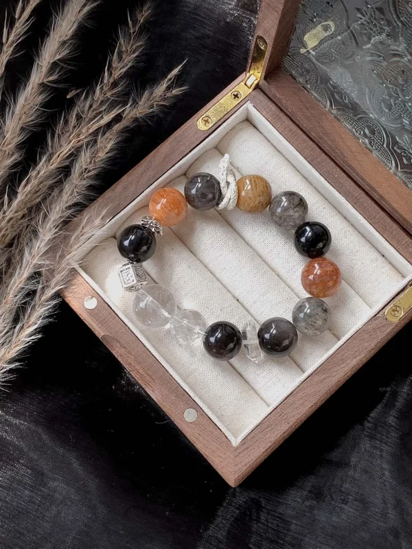 -Thousand layer Ghost Silver Shining Stone White Crystal