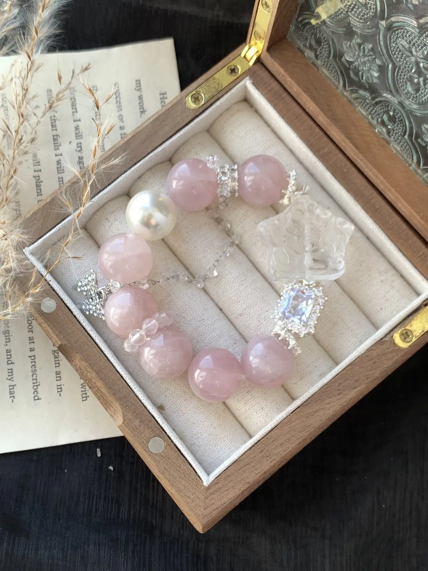 i1732791630_9_8.webp Jelly Horse Pink White Crystal - Image 1