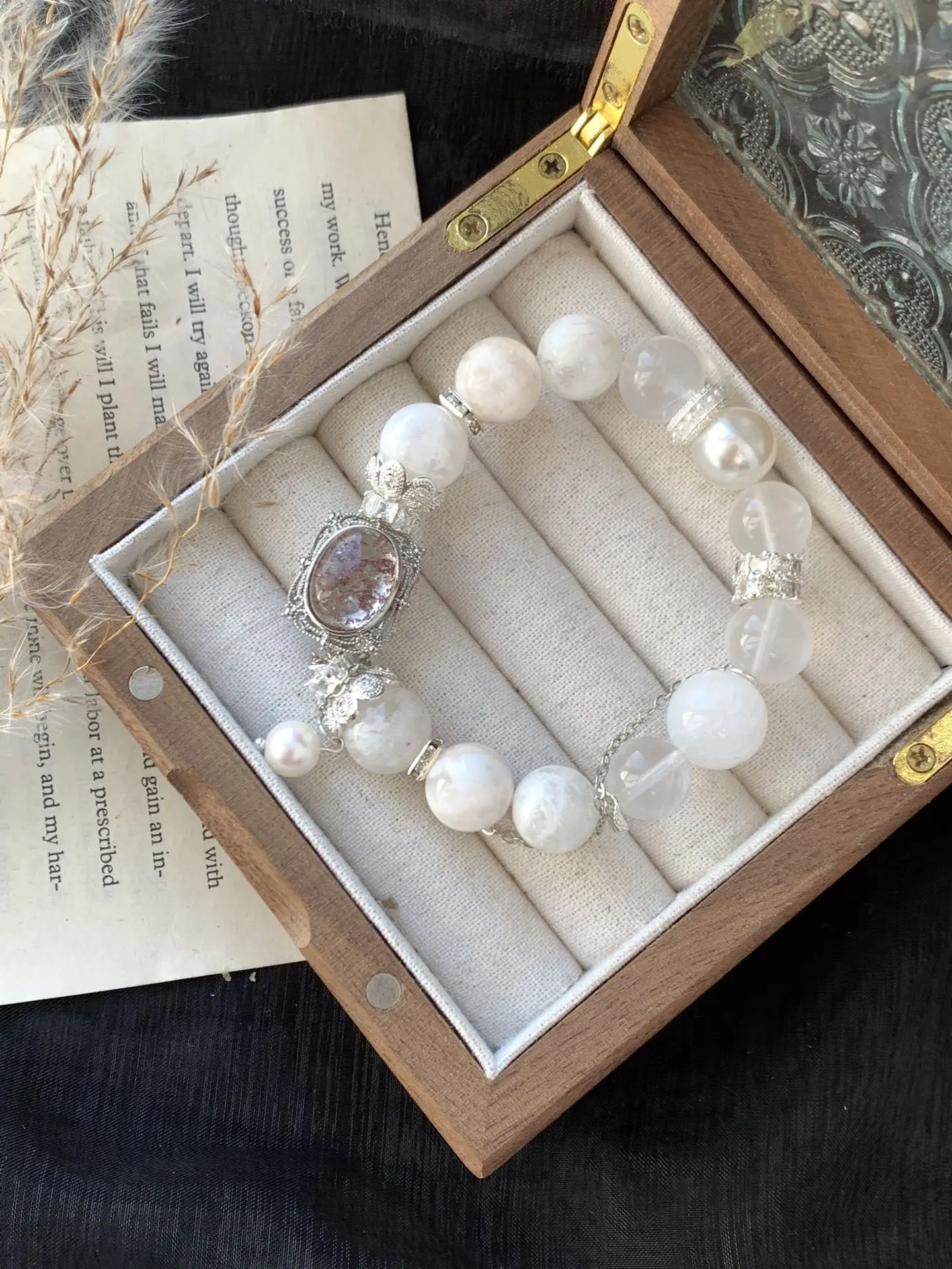 i1732792141_66_4.webp Snowflake Ghost Milk White Crystal White Crystal - Image 1