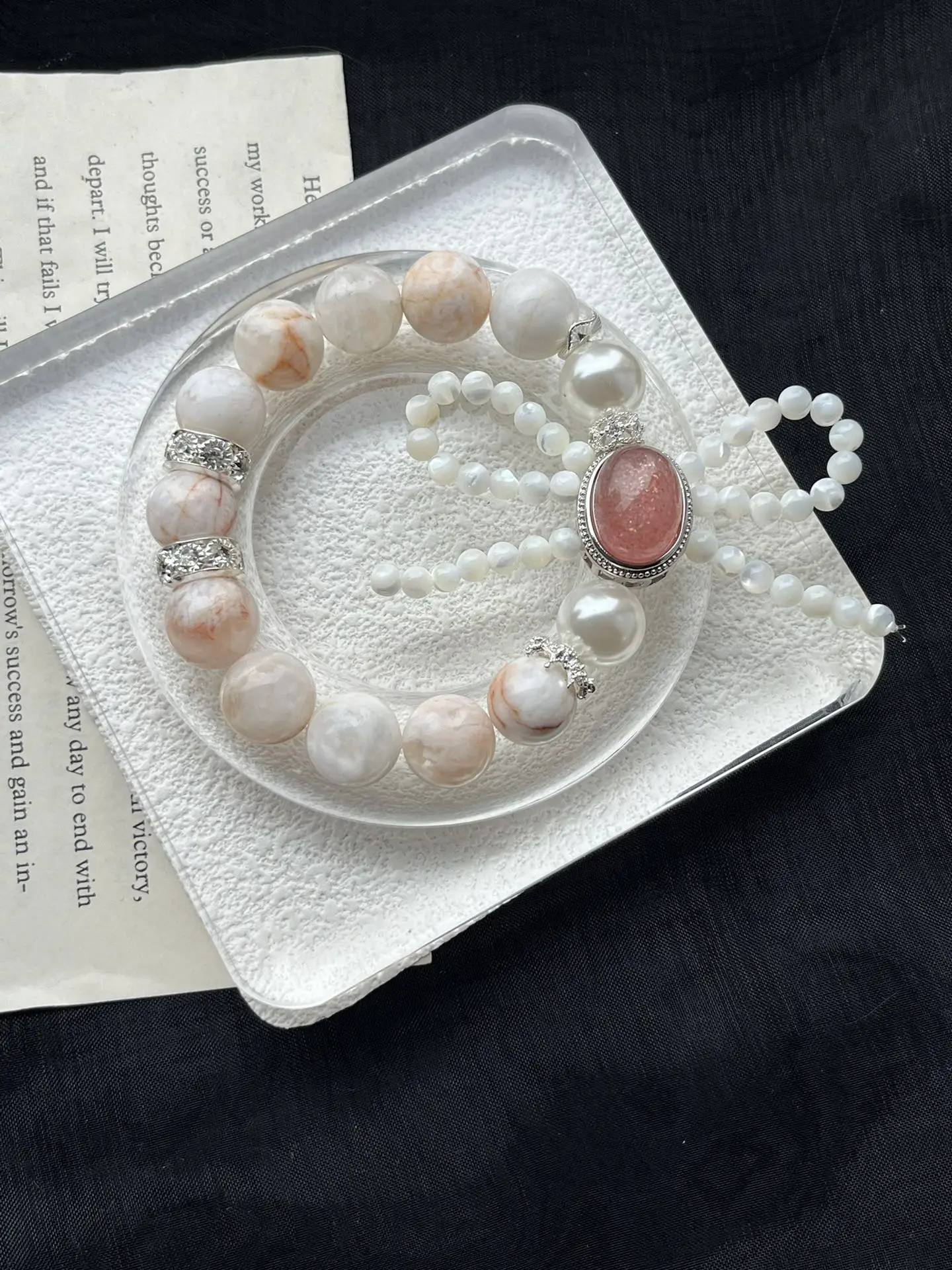 i1733721374_3016_3.webp Snowflake Ghost's 12 Strawberry Crystal Boxes - Image 1