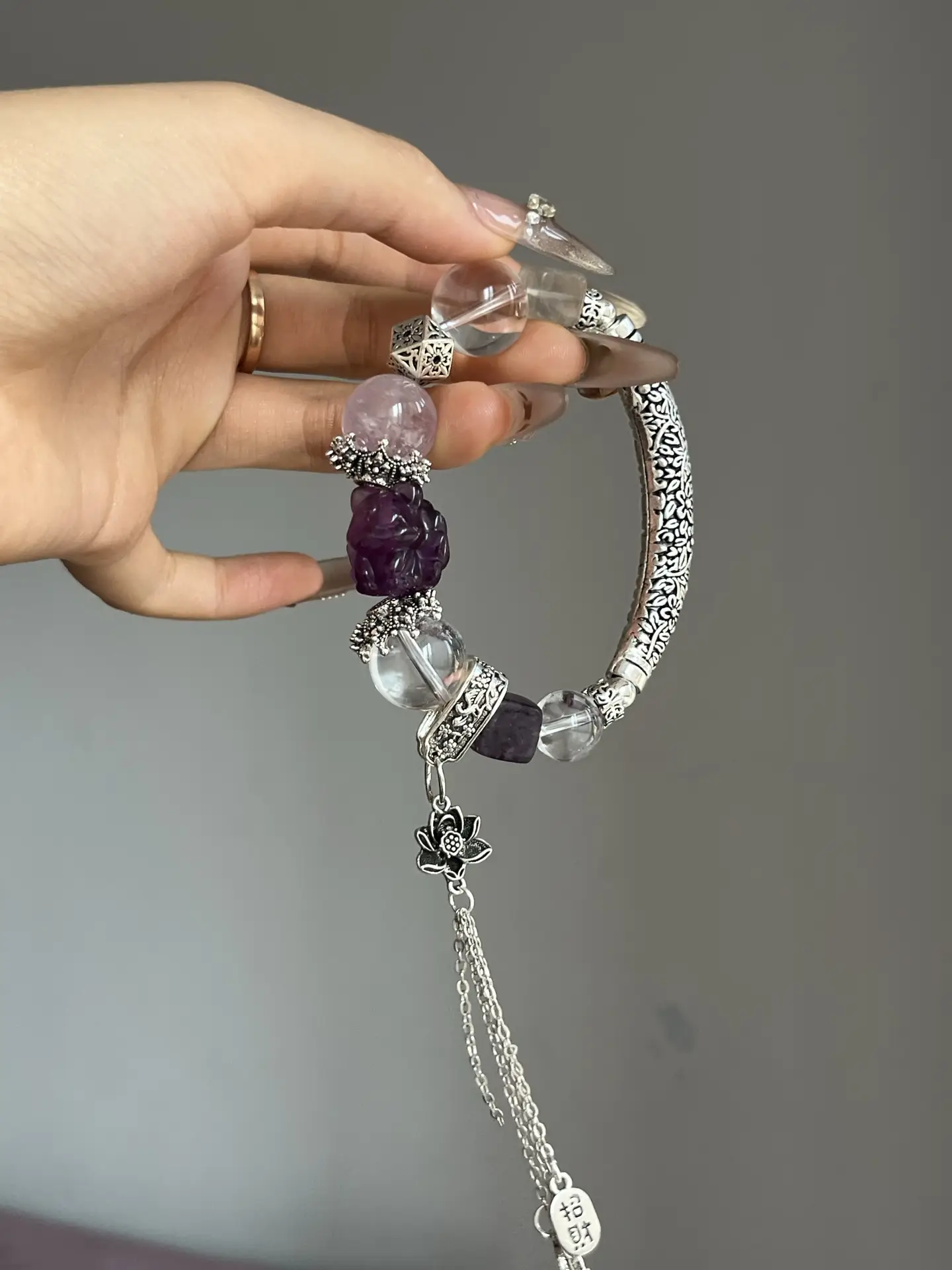 i1750764023200_6871_0_0.webp Fluorite, white crystal, amethyst - Image 1