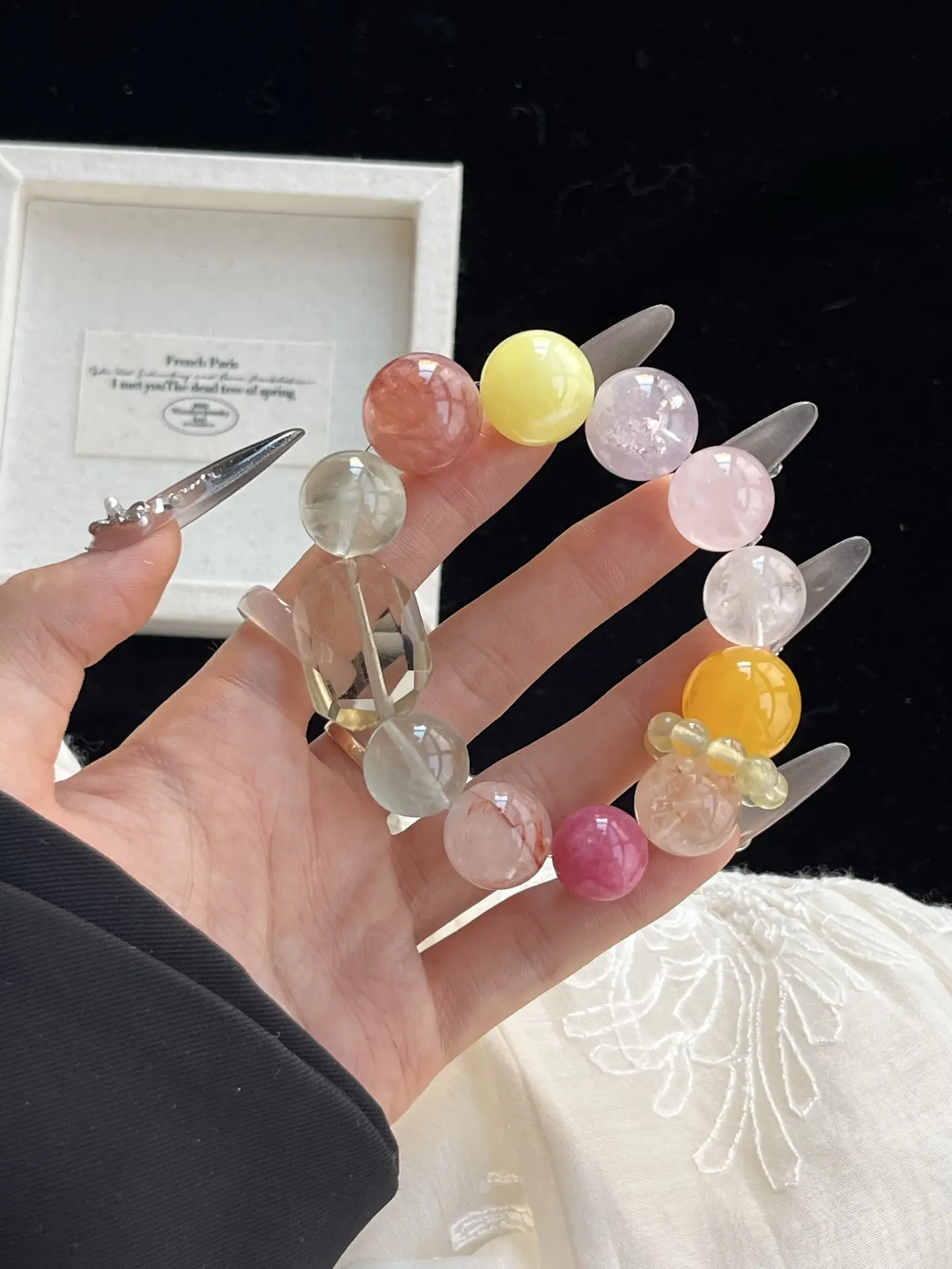 i1755494944204_4212_0_5.webp Most crystals are amethyst powder, crystal gel flower, green fluorite, tea crystal, cut surface, white ghost, second-generation beeswax - Image 1