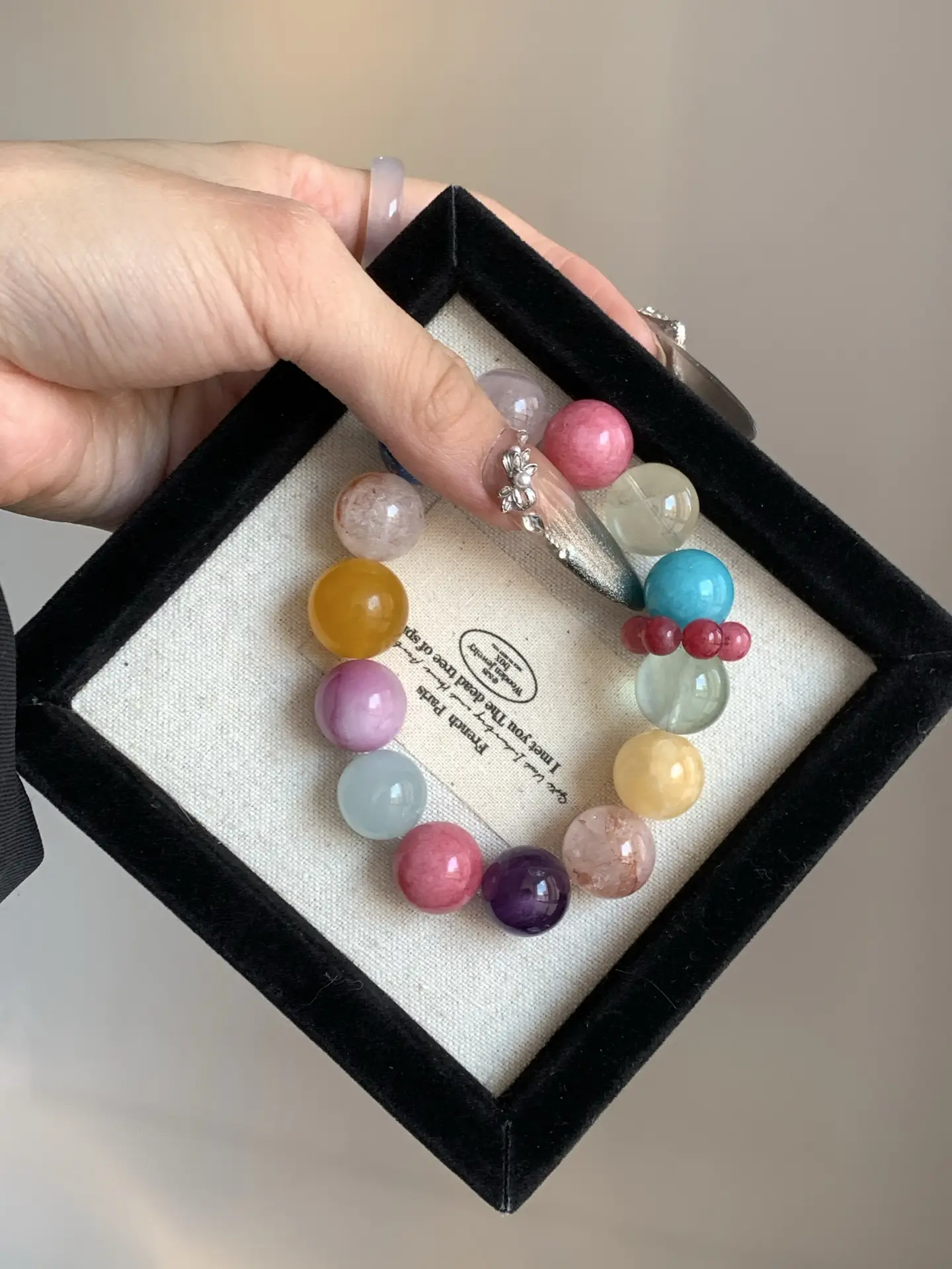 i1755864747113_1809_0_1.webp Da Mi Crystal Duo Bao - Tianhe Stone Green Fluorite Purple Lithium Brilliance Yellow Gum Flower Sea Blue Treasure Agate Red Striped Stone Purple Crystal Gum Flower Calcite 14-16mm - Image 1