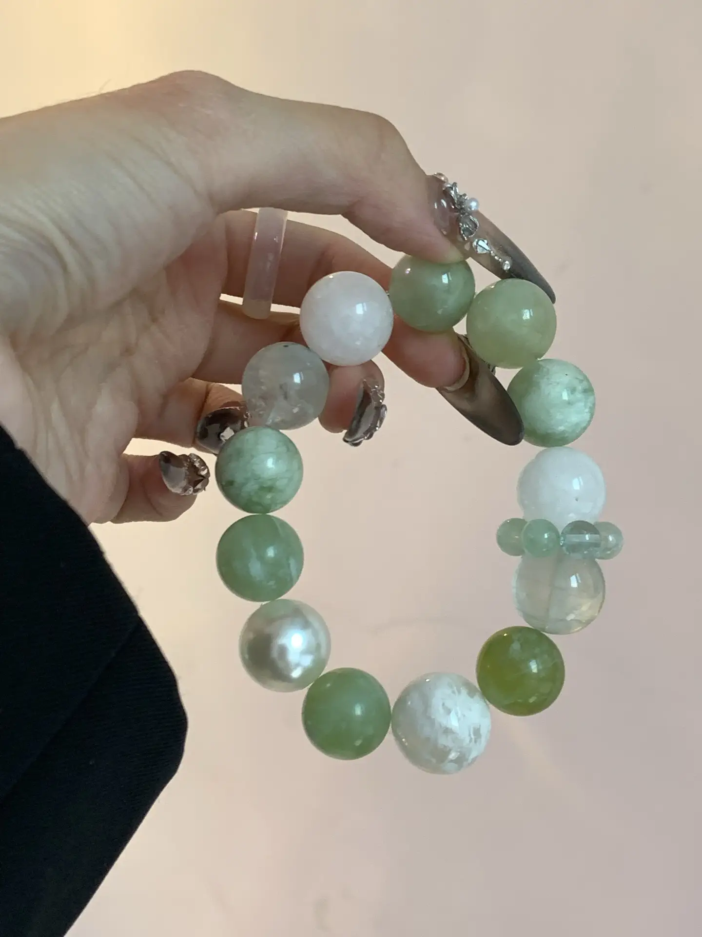 i1755865600680_240_0_1.webp White Snowflake Ghost Green Crystal Xiuyu White Ghost 14-16mm - Image 1